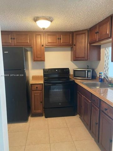 16465 NE 22nd Avenue 118, North Miami Beach, FL 33160