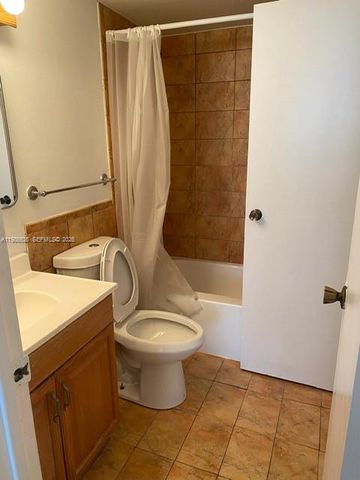 16465 NE 22nd Avenue 118, North Miami Beach, FL 33160