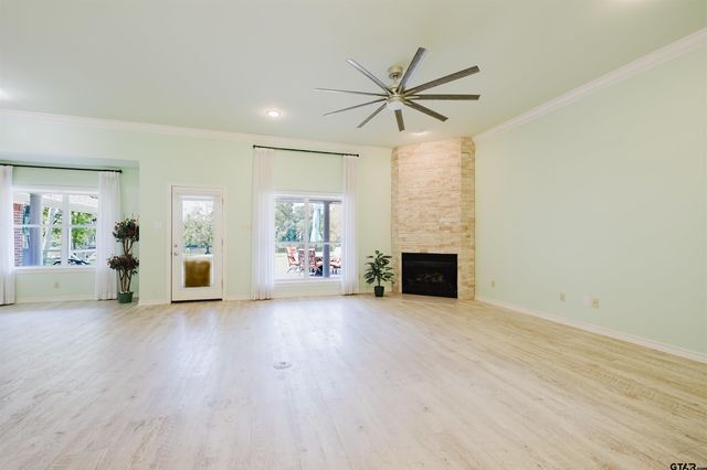 713 County Road 3608, Bullard, TX 75757