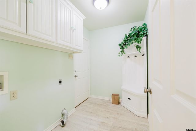 713 County Road 3608, Bullard, TX 75757