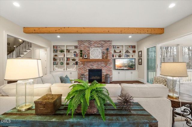 10 Sourwood Court, Youngsville, NC 27596