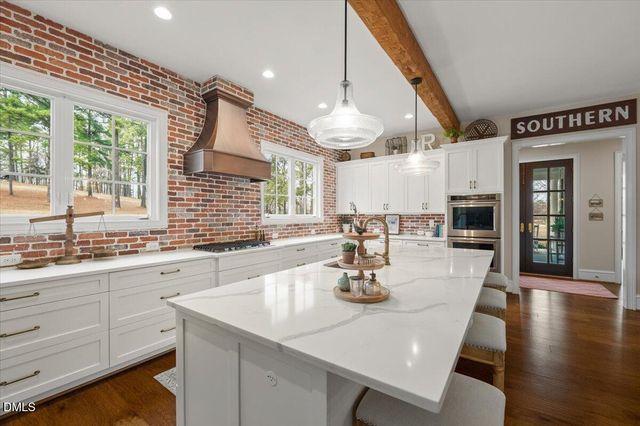 10 Sourwood Court, Youngsville, NC 27596