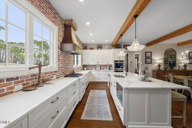 10 Sourwood Court, Youngsville, NC 27596