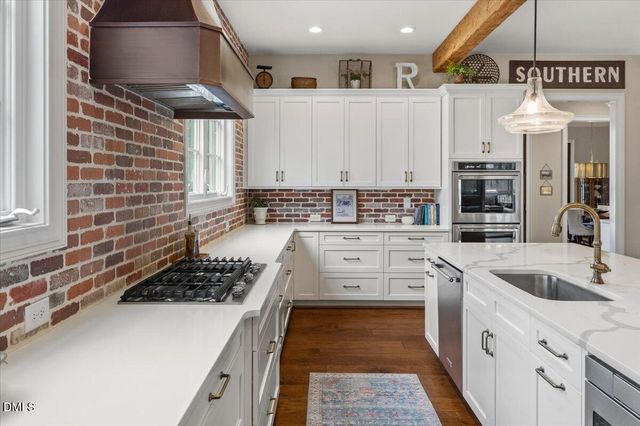 10 Sourwood Court, Youngsville, NC 27596