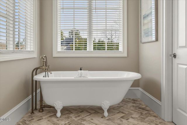 10 Sourwood Court, Youngsville, NC 27596