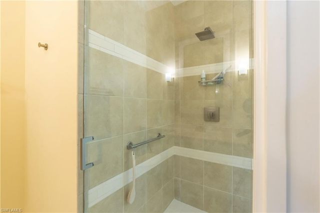 7337 Donatello CT, Naples, FL 34114