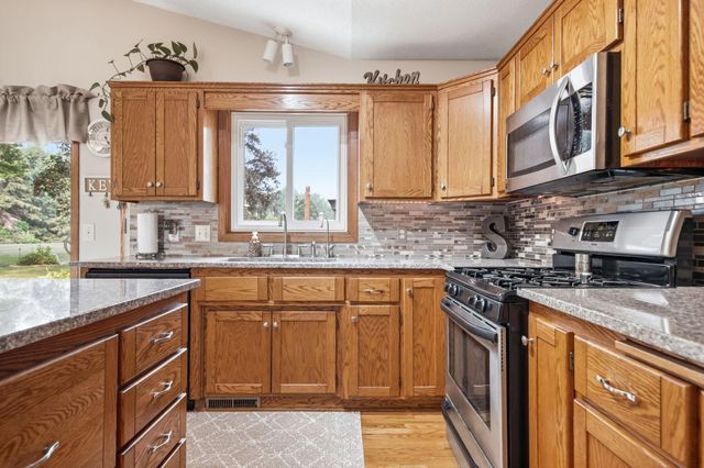 7616 Peltier Lake Drive, Lino Lakes, MN 55038