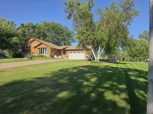 7616 Peltier Lake Drive, Lino Lakes, MN 55038