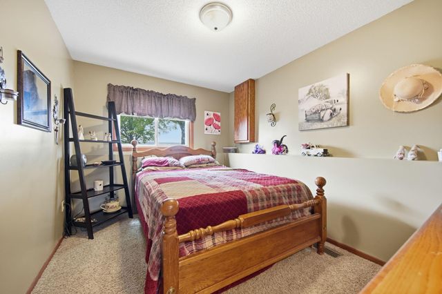 7616 Peltier Lake Drive, Lino Lakes, MN 55038