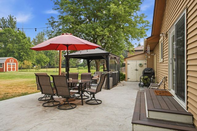 7616 Peltier Lake Drive, Lino Lakes, MN 55038