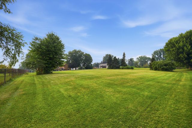 7616 Peltier Lake Drive, Lino Lakes, MN 55038