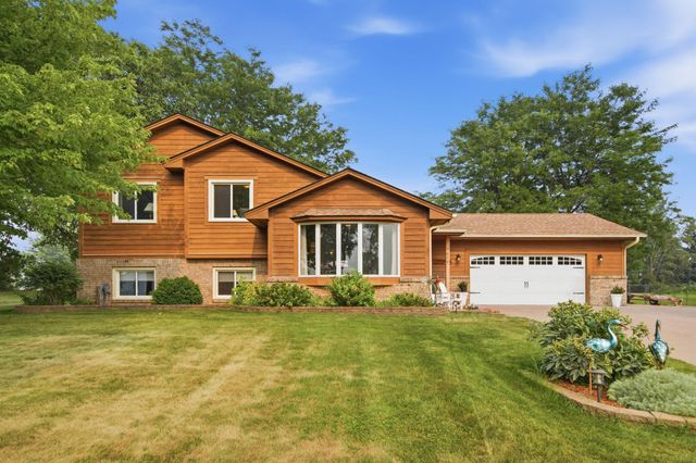 7616 Peltier Lake Drive, Lino Lakes, MN 55038
