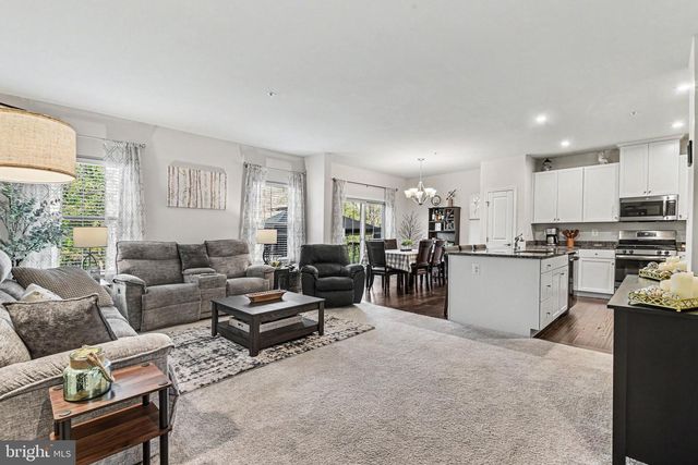 4335 SECRETARIAT ST, Harrisburg, PA 17112