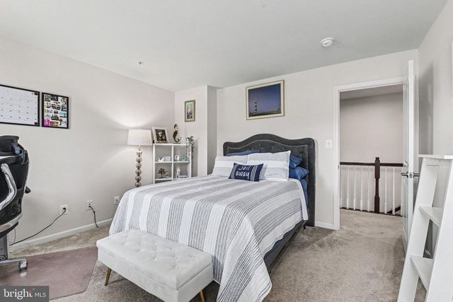 4335 SECRETARIAT ST, Harrisburg, PA 17112