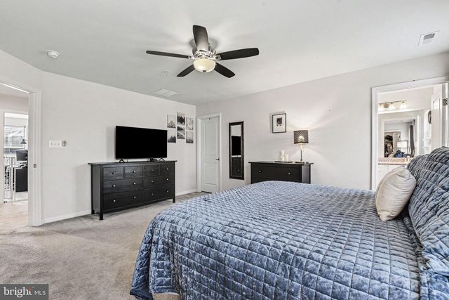 4335 SECRETARIAT ST, Harrisburg, PA 17112