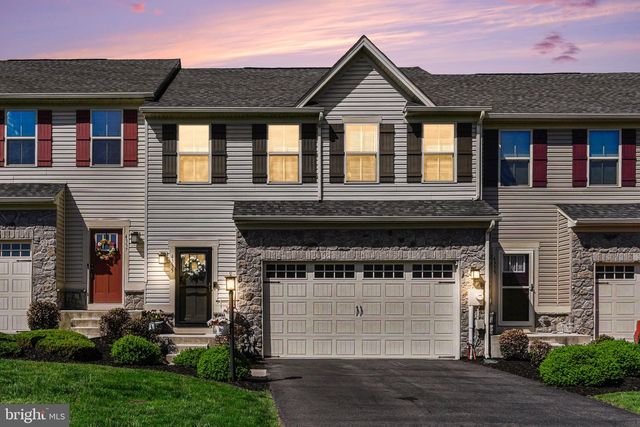 4335 SECRETARIAT ST, Harrisburg, PA 17112