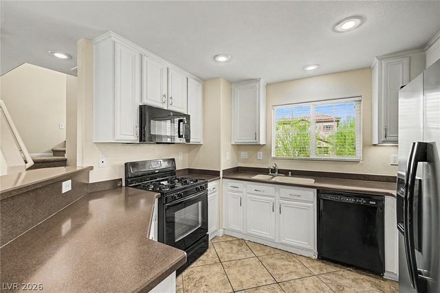 10446 Wildflower Gully Street, Las Vegas, NV 89178