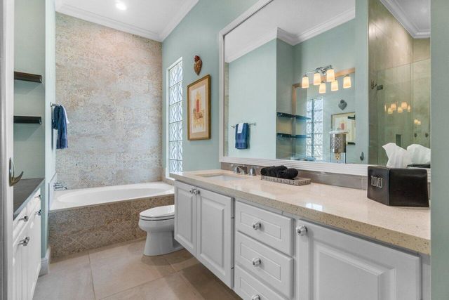 8222 Dominica Place, Wellington, FL 33414