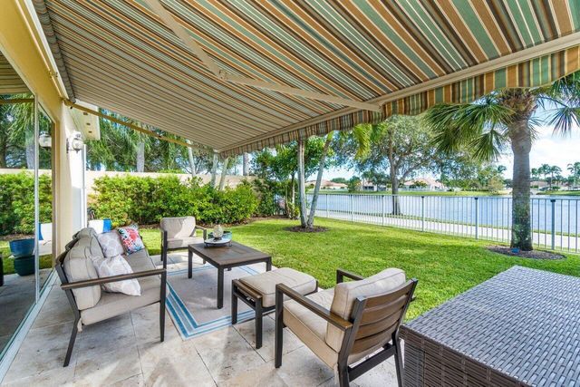 8222 Dominica Place, Wellington, FL 33414