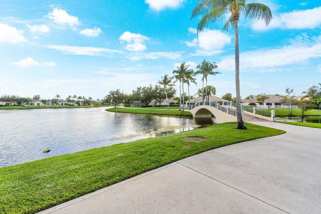 8222 Dominica Place, Wellington, FL 33414