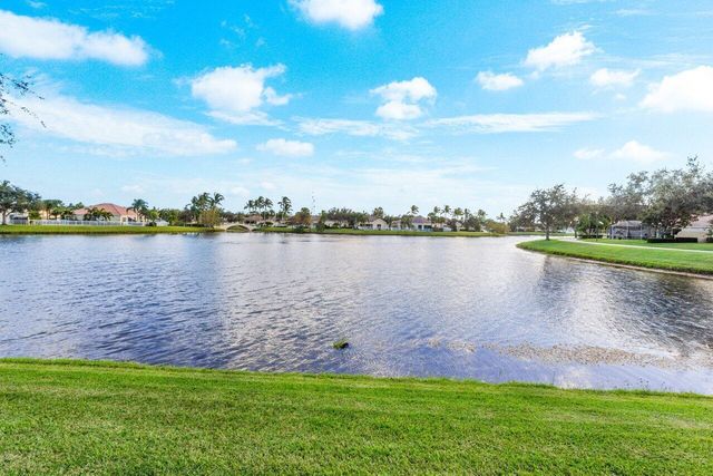 8222 Dominica Place, Wellington, FL 33414