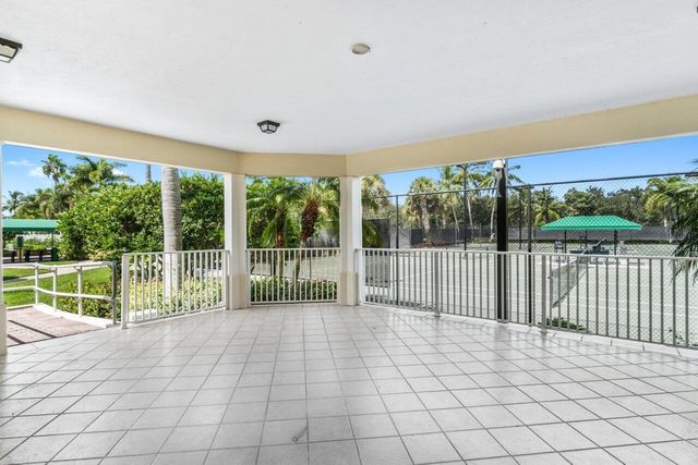 8222 Dominica Place, Wellington, FL 33414