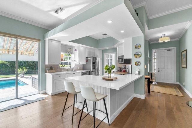 8222 Dominica Place, Wellington, FL 33414