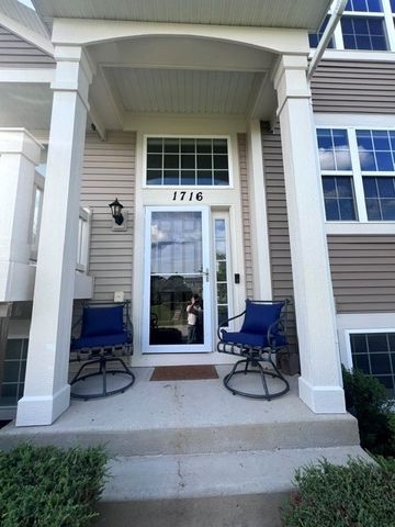 1716 Windward Drive 1716, Pingree Grove, IL 60140