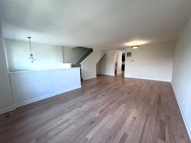1716 Windward Drive 1716, Pingree Grove, IL 60140