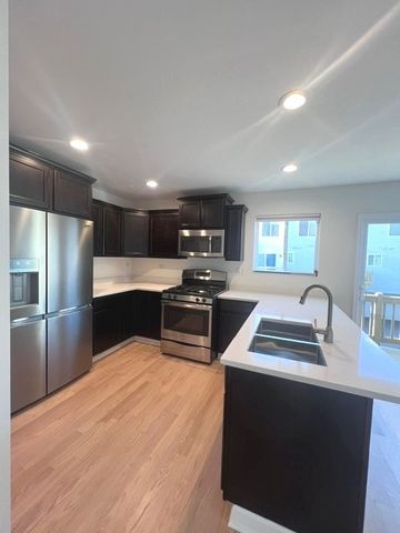 1716 Windward Drive 1716, Pingree Grove, IL 60140