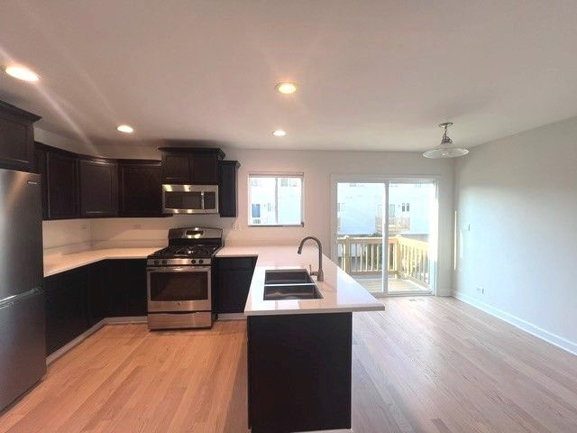 1716 Windward Drive 1716, Pingree Grove, IL 60140