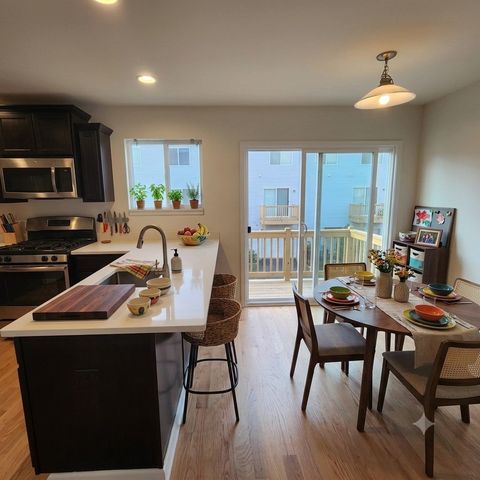 1716 Windward Drive 1716, Pingree Grove, IL 60140