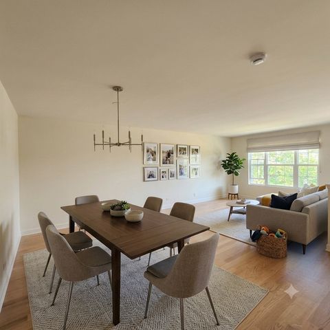 1716 Windward Drive 1716, Pingree Grove, IL 60140