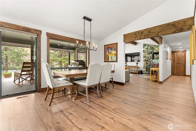 14 Maverick Lane, Carlton, WA 98814