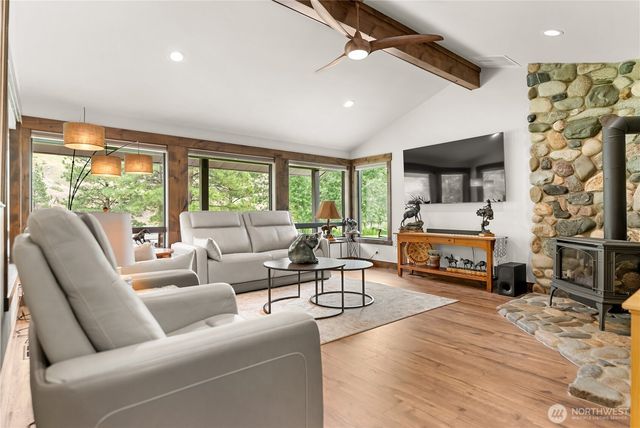 14 Maverick Lane, Carlton, WA 98814