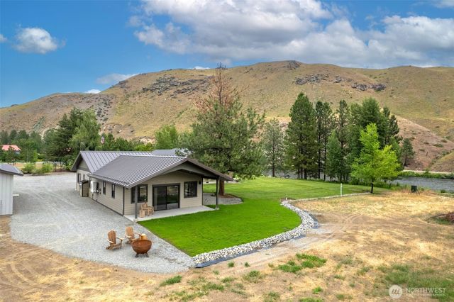 14 Maverick Lane, Carlton, WA 98814