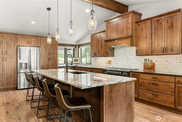 14 Maverick Lane, Carlton, WA 98814