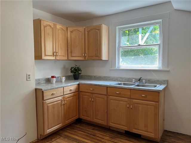 519 E 103rd Street, Cleveland, OH 44108