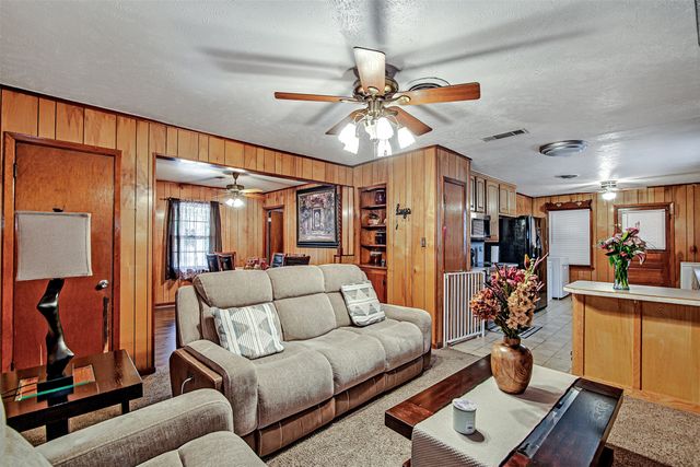 4112 Ridgecrest Circle, Lake Worth, TX 76135