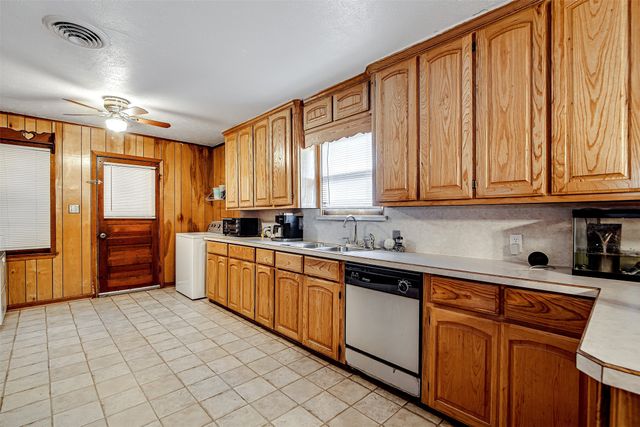 4112 Ridgecrest Circle, Lake Worth, TX 76135