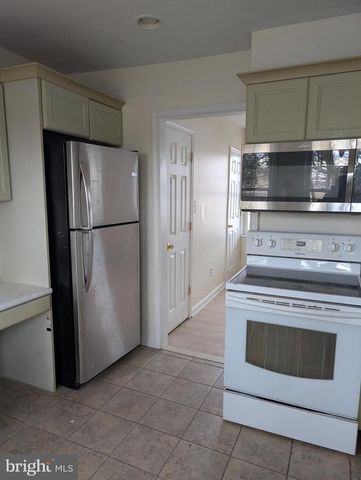 309 PARK AVE, Bristol, PA 19007