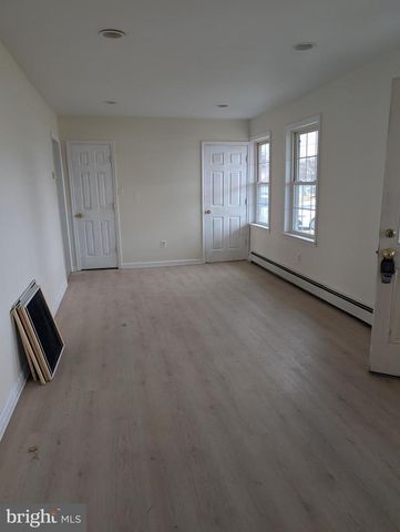 309 PARK AVE, Bristol, PA 19007