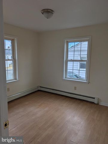 309 PARK AVE, Bristol, PA 19007