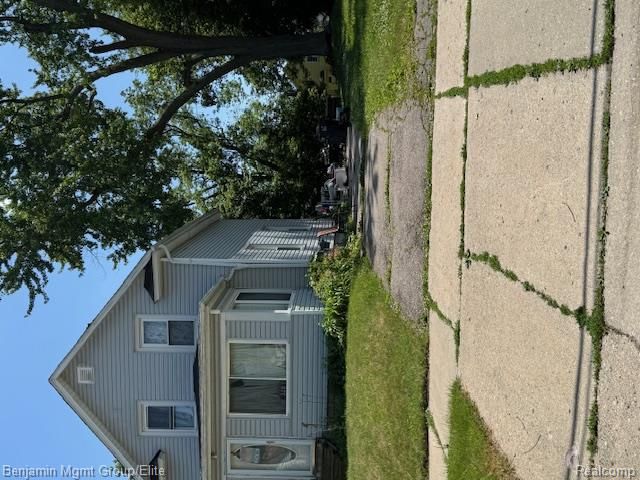 328 Whittemore Street, Pontiac, MI 48342