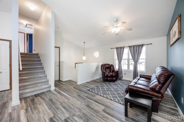 2018 Woodstream Drive, O'fallon, IL 62269