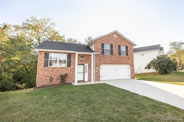 2018 Woodstream Drive, O'fallon, IL 62269