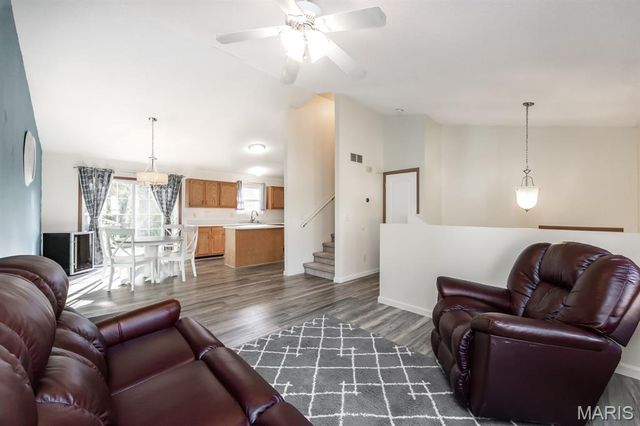 2018 Woodstream Drive, O'fallon, IL 62269