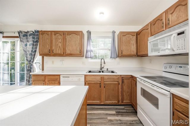2018 Woodstream Drive, O'fallon, IL 62269