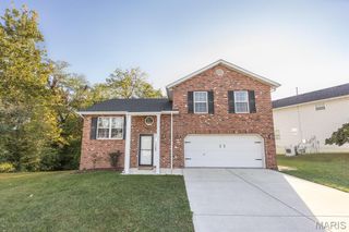 2018 Woodstream Drive, O'fallon, IL 62269