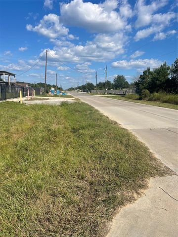 109 County Road 3580, Cleveland, TX 77327